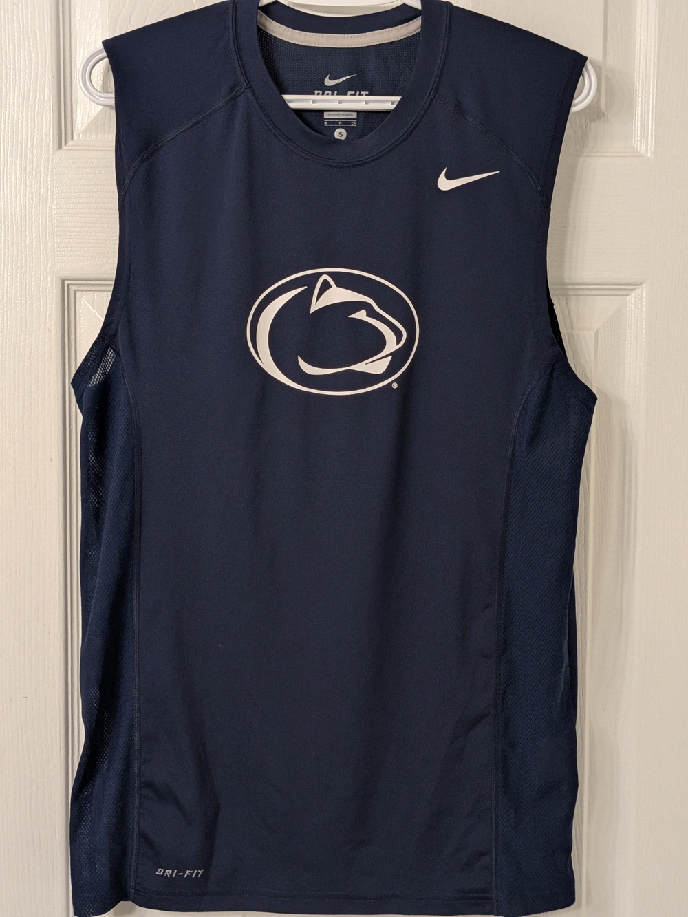 Nike Dri-FIT Penn State Nittany Lions Sleeveless Shirt (31" Length)